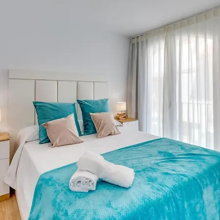 Huerto 22 Chic Urban Corner Apartment *