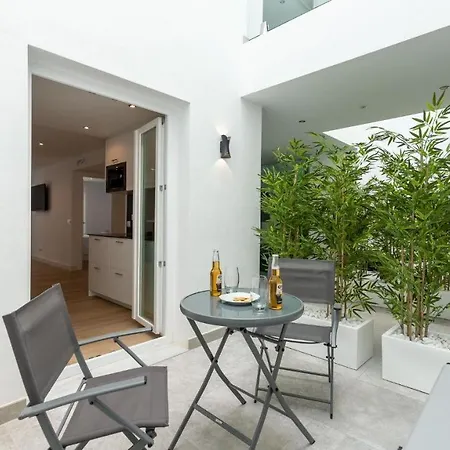 Apartment Huerto 22 Chic Urban Corner *